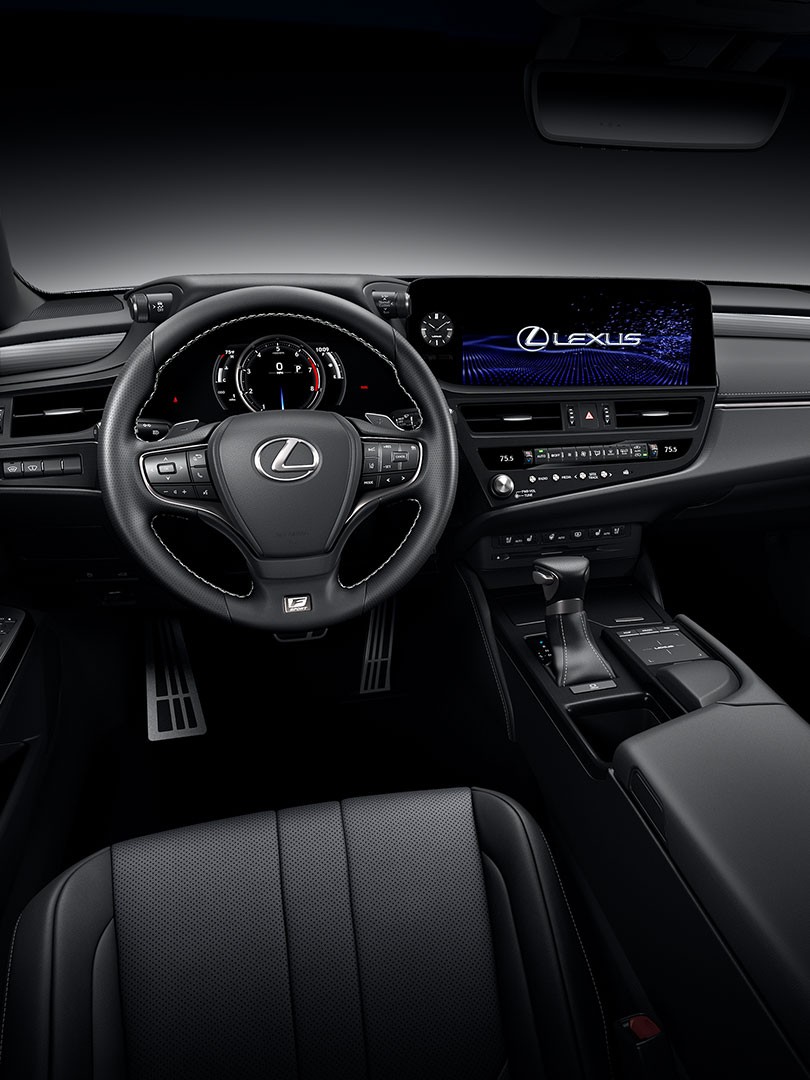 Lexus ES driver cockpit 